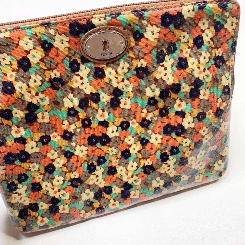 Fossil Key Zipper Case Tablet iPad Floral Coated - Picture 11 of 12